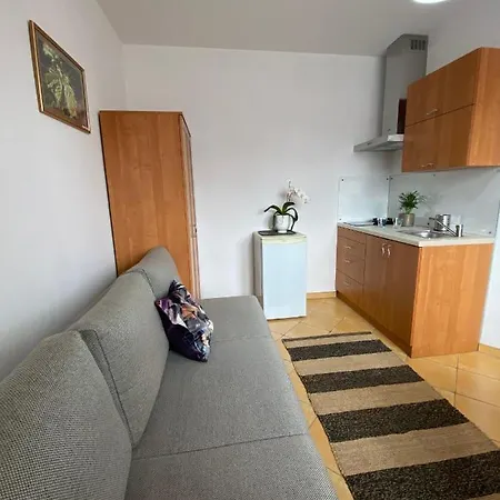 Pod Kasztanami 詹塔尔