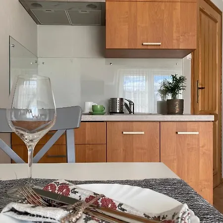 Pod Kasztanami 詹塔尔